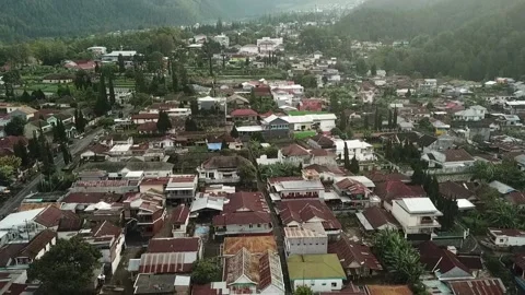 Housing In The Mountains 스톡 동영상 184355481