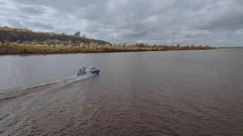 Hovercraft in motion, hovercraft, hovercraft moving on water 스톡 동영상 347233041