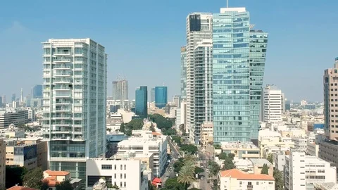 Hover,drones,top view. city, tel aviv Roofs,  avenue of trees in the city 스톡 동영상 125462073