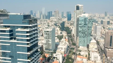 Hover,drones,top view. city, tel aviv Roofs,  avenue of trees in the city 스톡 동영상 125462272