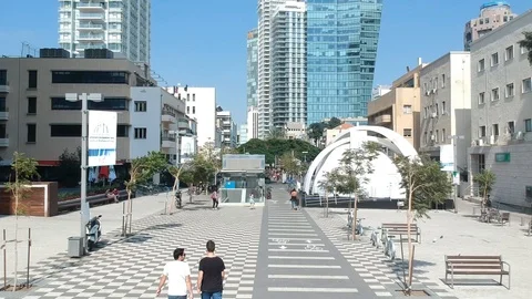 Hover,drones,top view. city, tel aviv Roofs,  avenue of trees in the city 스톡 동영상 125462357
