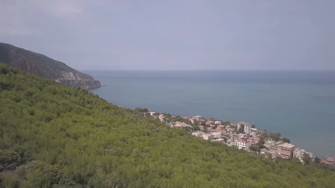 Hovering winth Dji droneMountain Chenoua Tipaza Vidéo 95298320