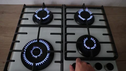 How To Decrease Gas Consumption. Stove Top Decreasing Natural Gas Consumption 库存影片 202068084