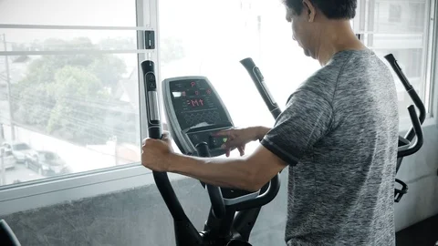 How do I work this machine. 스톡 동영상 103437615