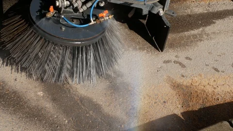 How does the brush work Stock Footage 129772769