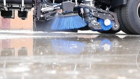 How does the brush work Stock Footage 129772831