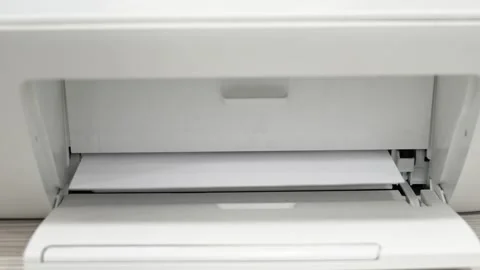 How to fix paper jams in a printer at home while troubleshooting common 스톡 동영상 332423178