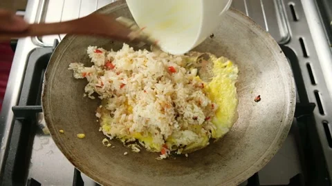 How to fry a rice Stock Footage 140918523
