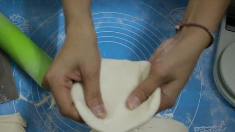 How to make a cake Stock Footage 91249898