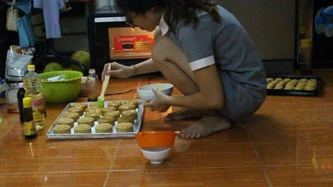 How to make a cake Stock Footage 91251785