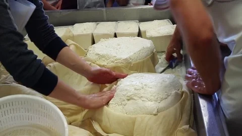 How make cheese Video stock 81999399
