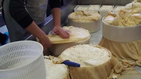 How make cheese Video stock 81999404