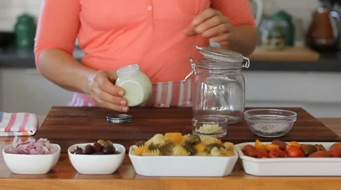 How to make Mason jar Pasta Salad Video stock 54834320