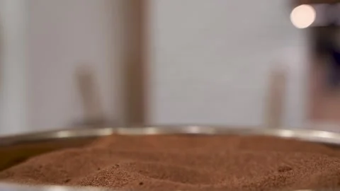 How to Make Turkish Coffee in a Copper Cezve Using Hot Sand Method 스톡 동영상 317929534