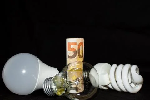 How much electricity do light bulbs use from incandescent to economical Foto stock