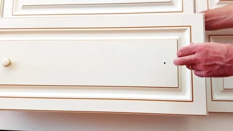 How to Replace a Drawer Knob in Seconds. Easy DIY Cabinet Fix 스톡 동영상 317293485