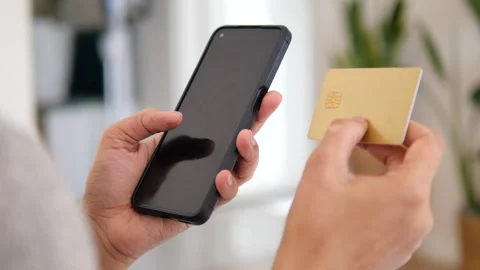 How to use a card with a smartphone for payments Video stock 334829460