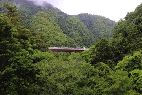Hozkyuō station in between the mountains Stock Photos