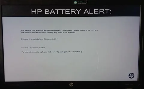 Hp Laptop displaying battery alert message. Stock Footage 313772950