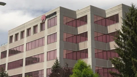 Huawei Canada office building in Markham Ontario Vídeos de archivo 154894828