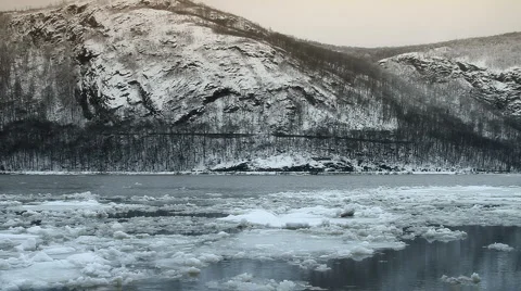 Hudson River Ice 03 스톡 동영상 1038289