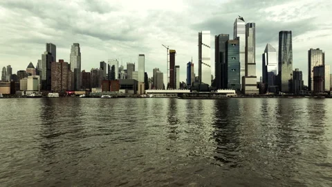 HUDSON RIVER TO MANHATTAN Stock Footage 198414800