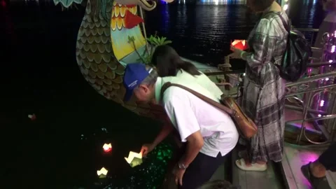 Hue folk song performance on the Perfume River Stock-Footage 317131786