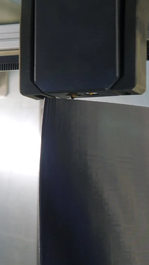 A huge 3D printer. Media.A numerically controlled machine that makes everything Stockbeeldmateriaal 278311224