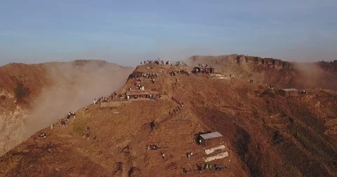 Huge Bali volcano peak surrounded by clouds Video stock 124650365