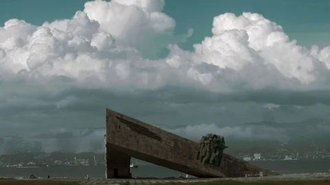 Huge beautiful memorial in honor of the Second World War on the coast of the sea Stock Footage 89498618