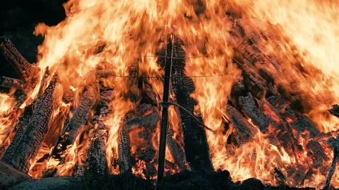Huge bonfire slow motion. Close up shot of fire burning Video stock 112609246