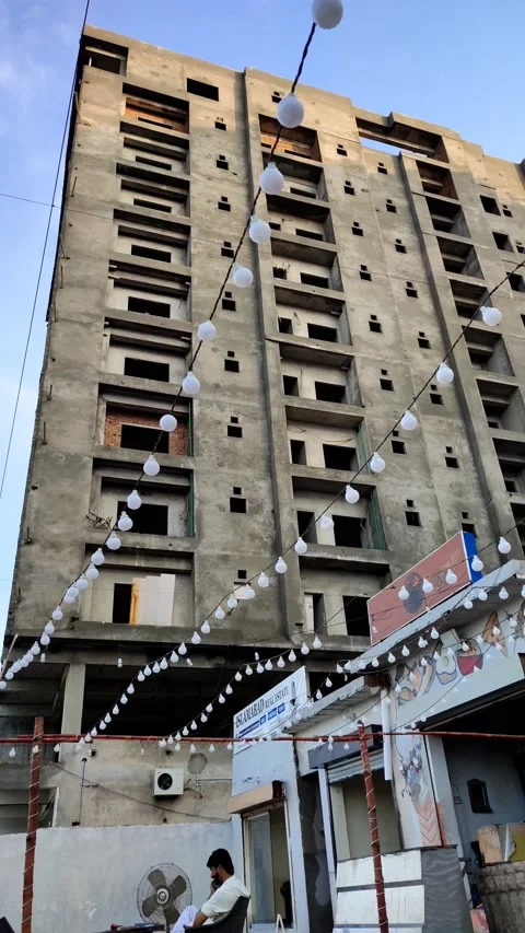 Huge Building Under Construction Stock-Footage 202189083