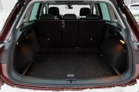 Huge, clean and empty car trunk in interior of compact suv. Rear view of a SU Foto stock