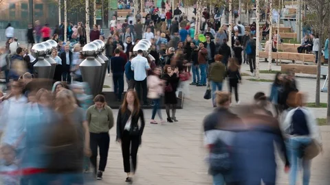 Huge crowded sidewalk timelapse Stock Footage 91401431