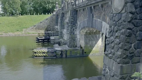 Huge door at overflow cargo lock chambers. Water dam on river with pass. Vídeos de archivo 77516894