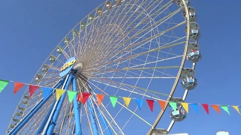 Huge ferris wheel Video stock 48944918
