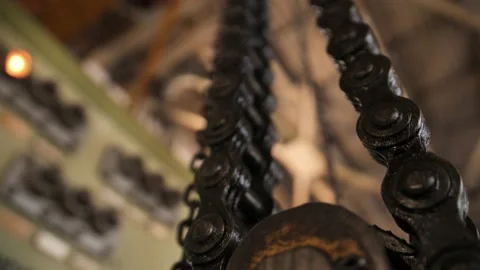 Huge greasy roller chain in motion Stock-Footage 237796284