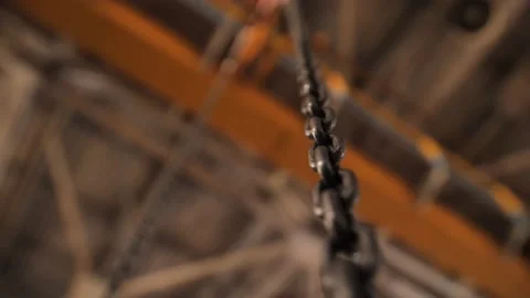 Huge greasy roller chain in motion Stock-Footage 237796291