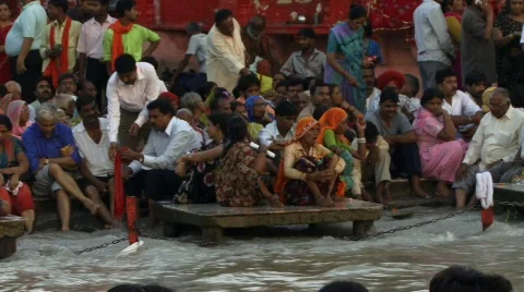Huge Indian crowd on Ganges (w/sound) Stock Footage 233603