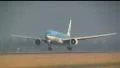 Huge KLM 777 landing HD Footage
