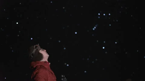 A huge meteorite in the night sky Video stock 93239418