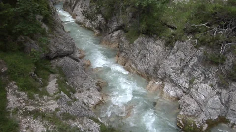 Huge mountain stream with clean water. 動画素材 32425821
