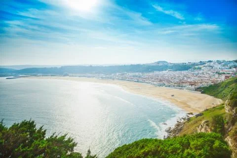 Huge sandy beach with big waves Foto stock