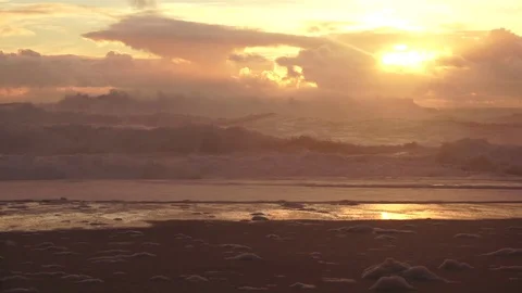 Huge stormy waves at ocean beach. Nazare, Portugal Video stock 128641125