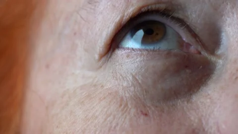 Human eye looking left and right Stock Footage 218431619