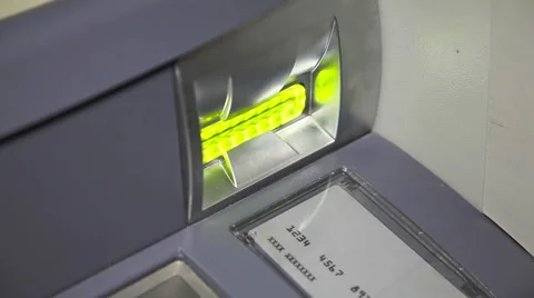 Human hand insert bank card into ATM 库存影片 46938521