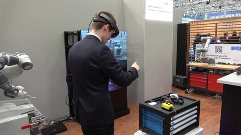 Human-Robot-Collaboration and Mixed Reality Production based on the latest Stock Footage 76327794