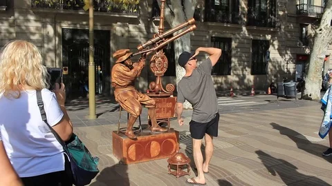 Human statue , la rampla, spain, barcelona Stock Footage 127511448