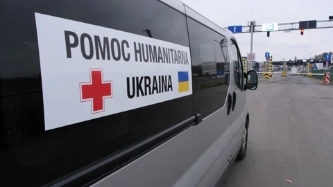 Humanitarian operators bus wait for cross the border Stock-Footage 172070973
