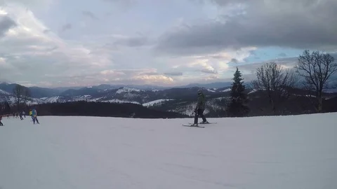 Humman removes mountains when skiing Video stock 85223426